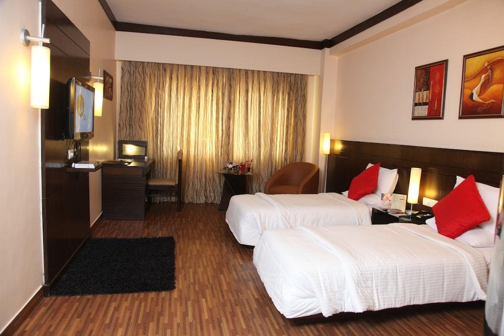 Hotel Pal Heights Bhubaneswar Eksteriør billede