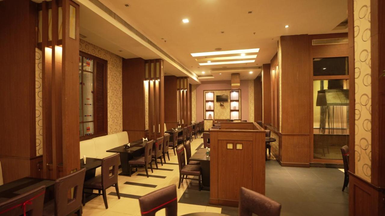 Hotel Pal Heights Bhubaneswar Eksteriør billede