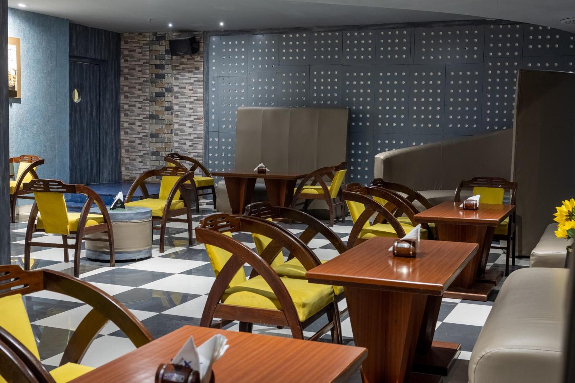 Hotel Pal Heights Bhubaneswar Eksteriør billede