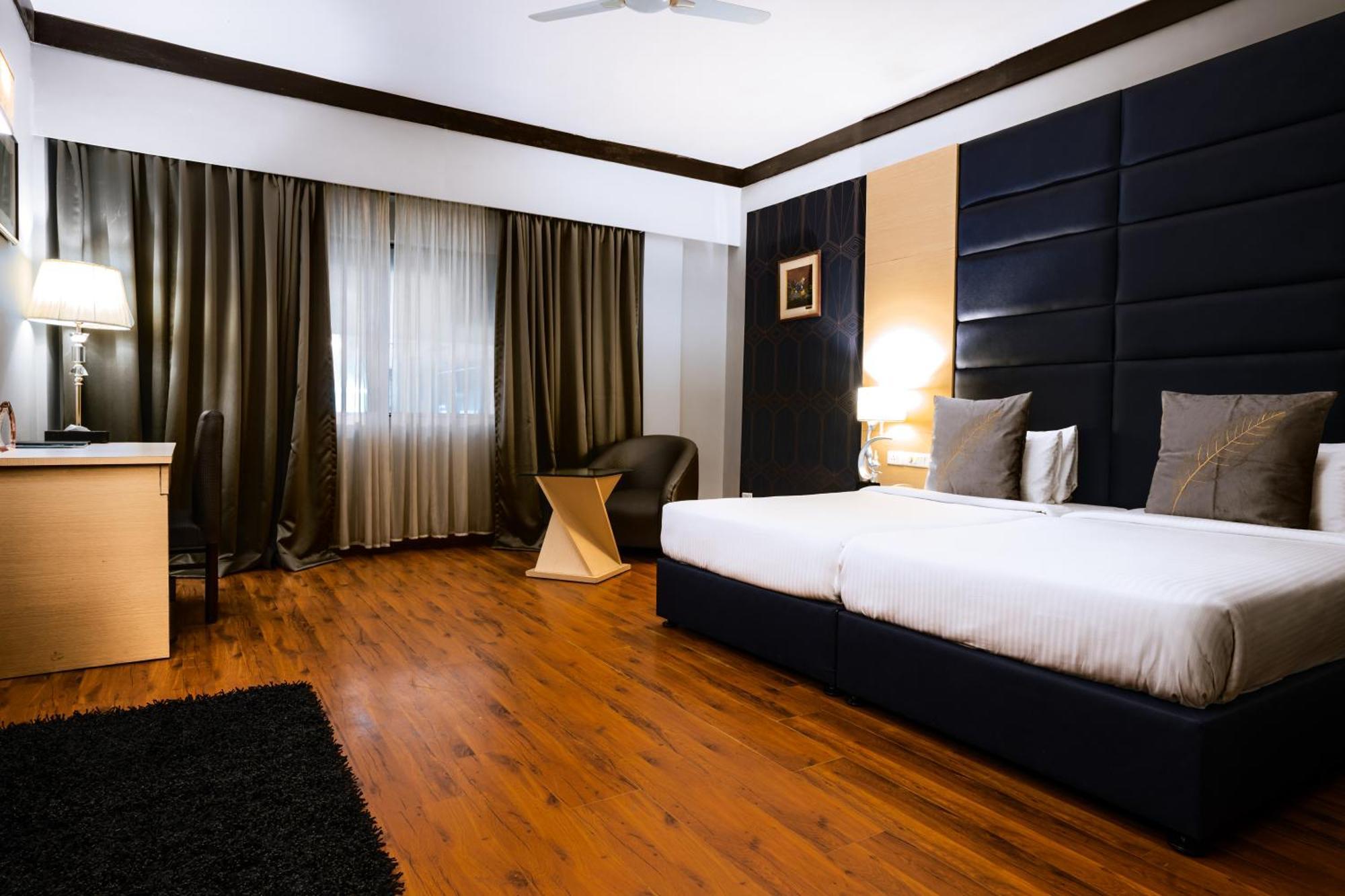 Hotel Pal Heights Bhubaneswar Eksteriør billede