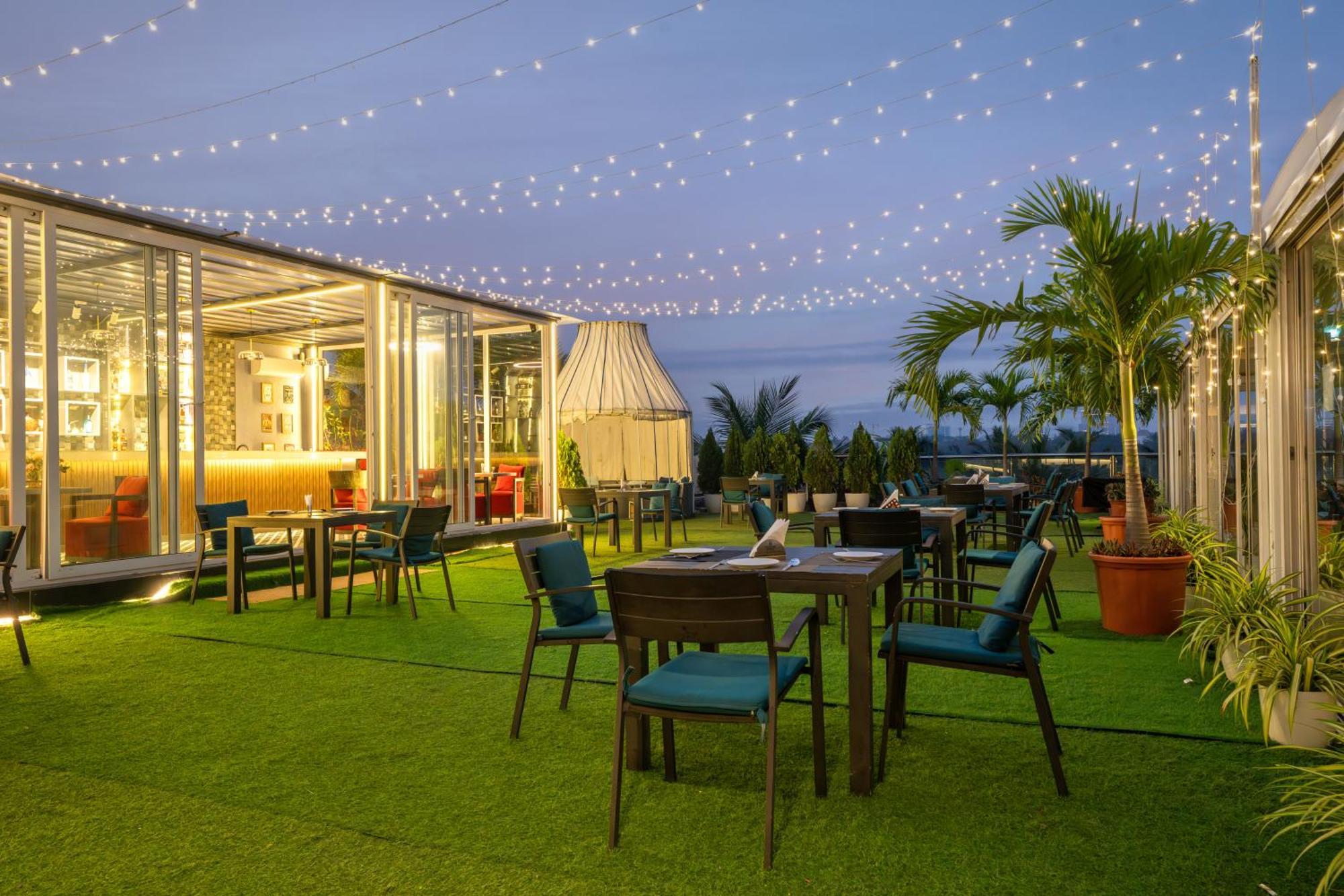 Hotel Pal Heights Bhubaneswar Eksteriør billede