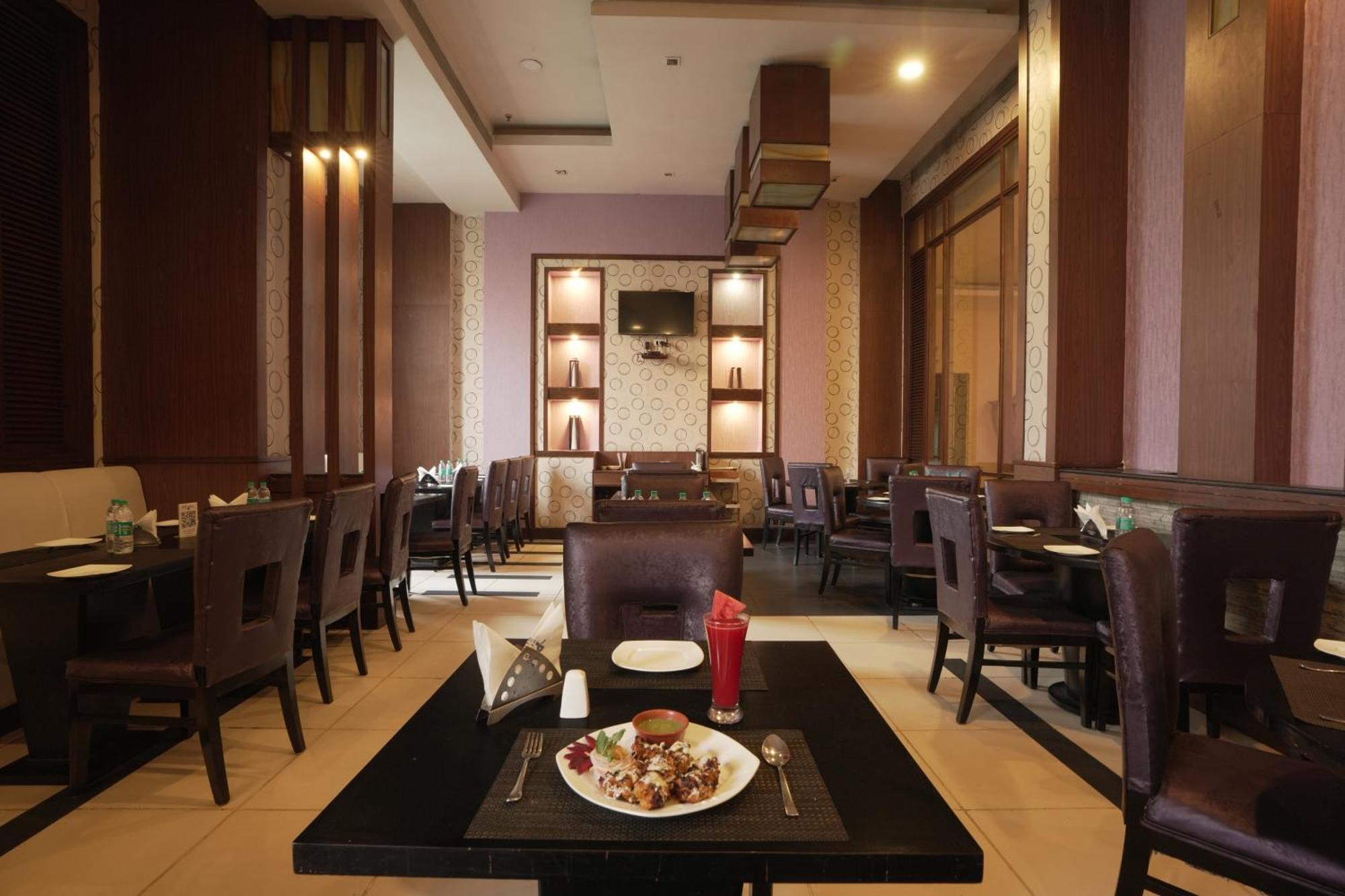 Hotel Pal Heights Bhubaneswar Eksteriør billede