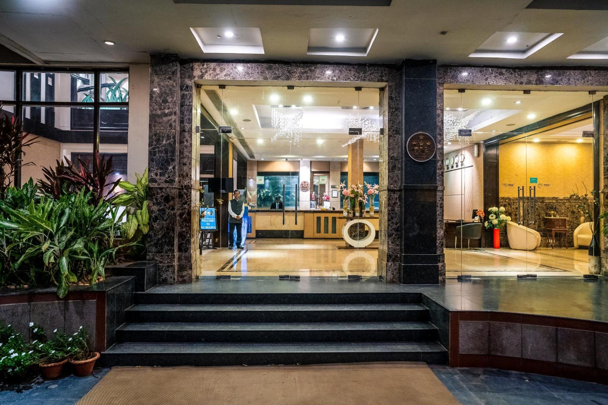 Hotel Pal Heights Bhubaneswar Eksteriør billede